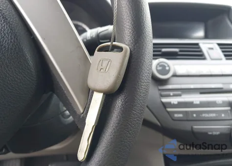 2010 Honda Accord 2.4 Lx z USA, uszkodzony, nr VIN 1HGCP2F30AA124014